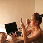 5 kosmetyków, które każda kobieta powinna mieć w swojej kosmetyczce